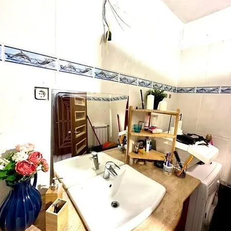 Your Friendly Host In Διαμέρισμα