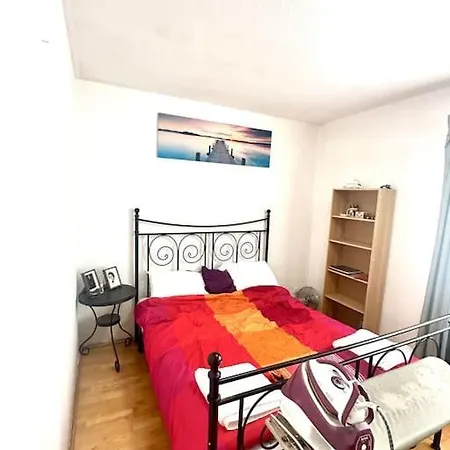 Apartment Your Friendly Host In *